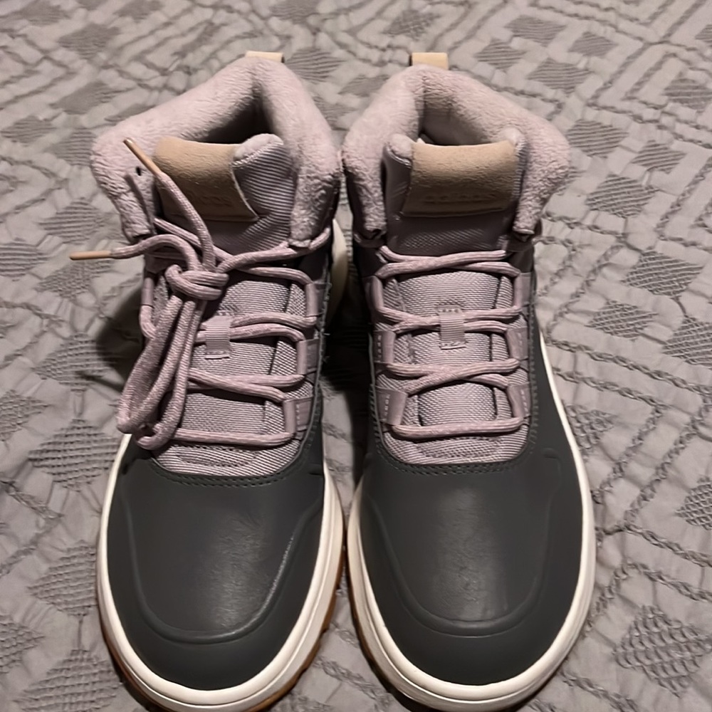 Adidas Fusion Lace Up Boot. Mauve. BNWOB. Size 8.5 - Picture 5 of 5